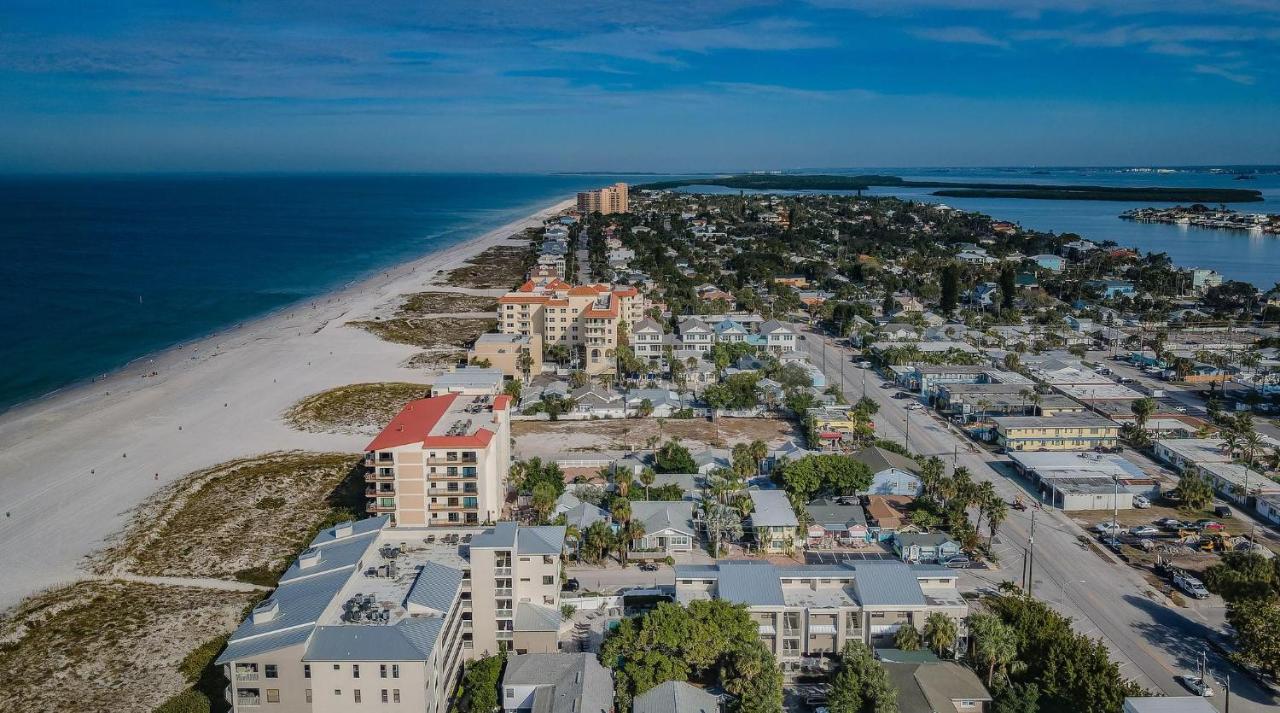 Fins Up In Clearwater Beach Exterior photo