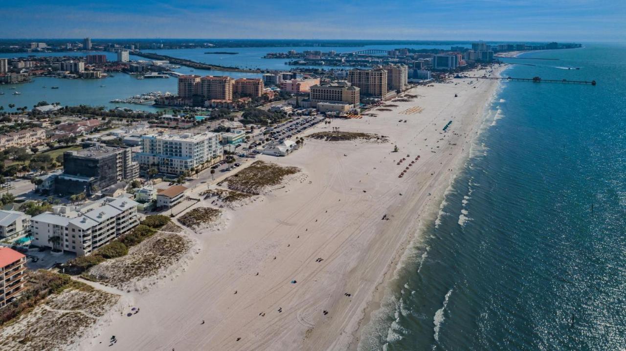 Fins Up In Clearwater Beach Exterior photo