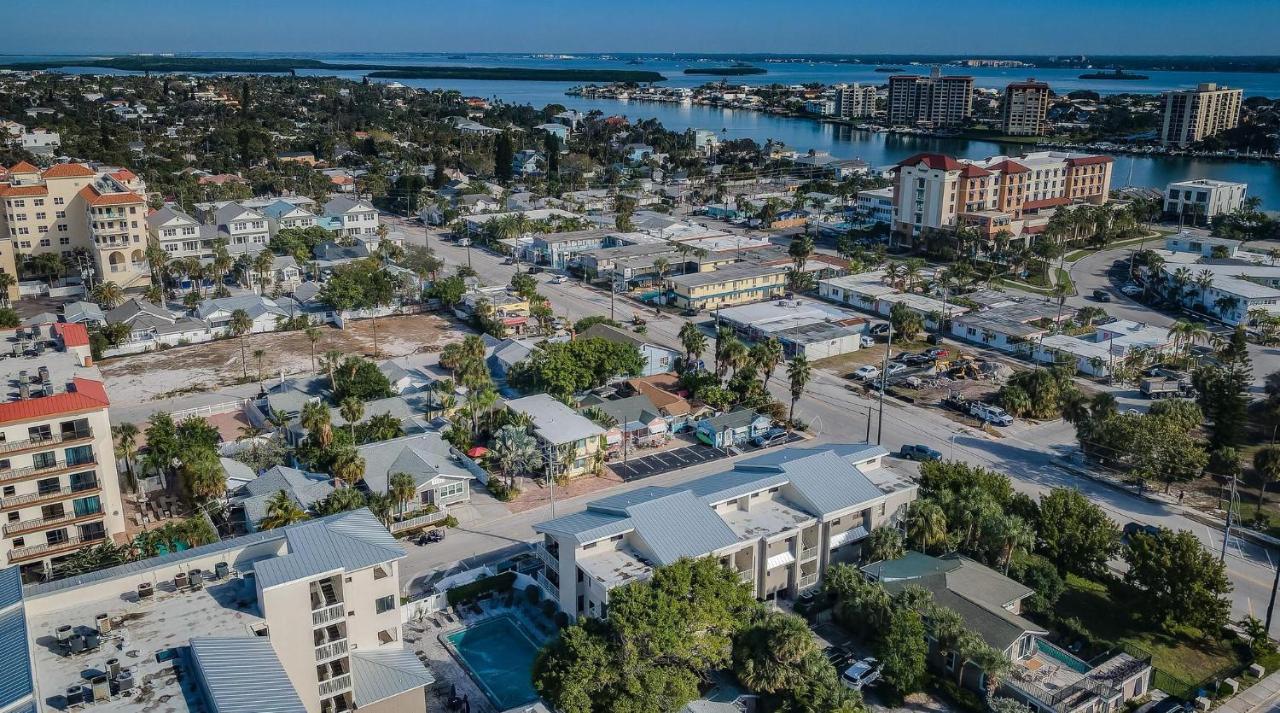 Fins Up In Clearwater Beach Exterior photo