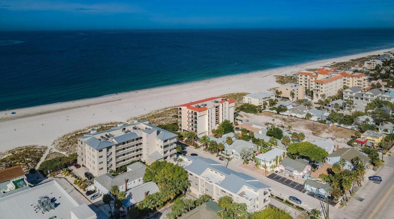 Fins Up In Clearwater Beach Exterior photo