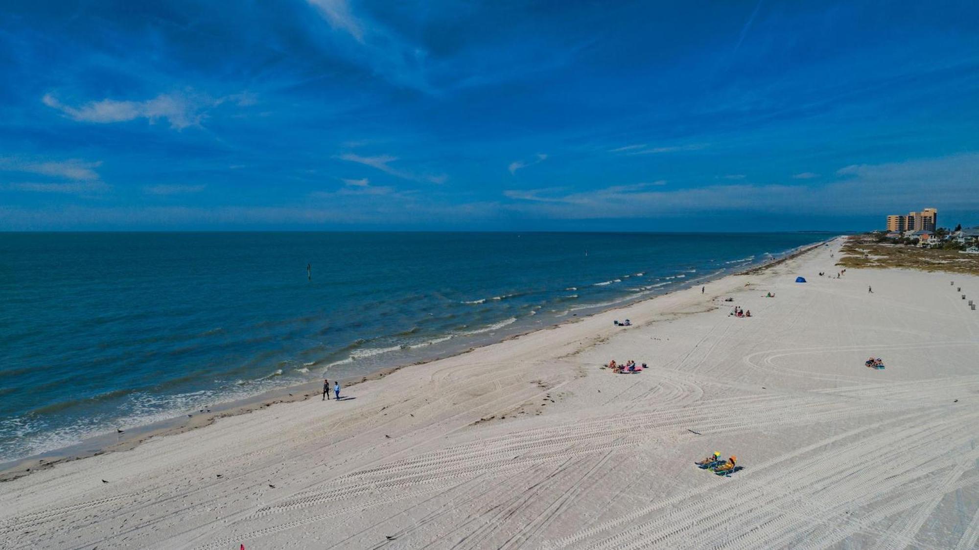 Fins Up In Clearwater Beach Exterior photo